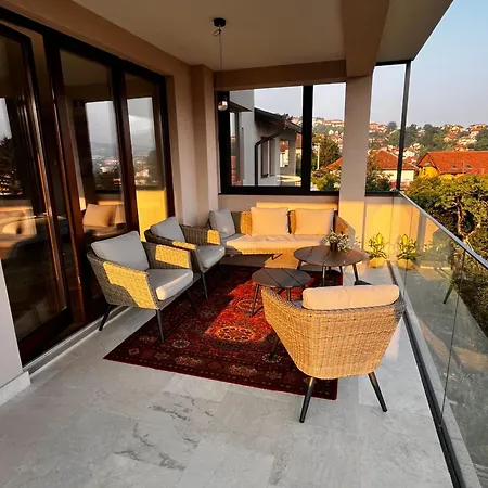 Urban Oasis - Panoramic View Near Old Town * Σαράγεβο