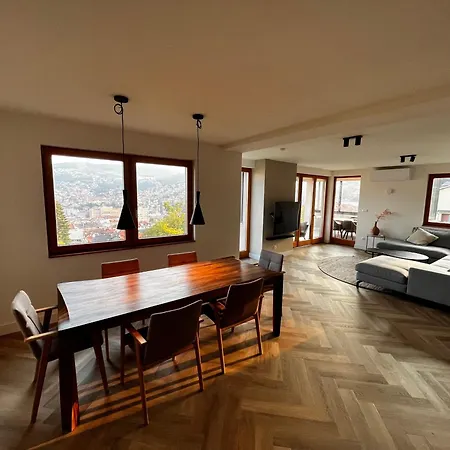 Urban Oasis - Panoramic View Near Old Town *